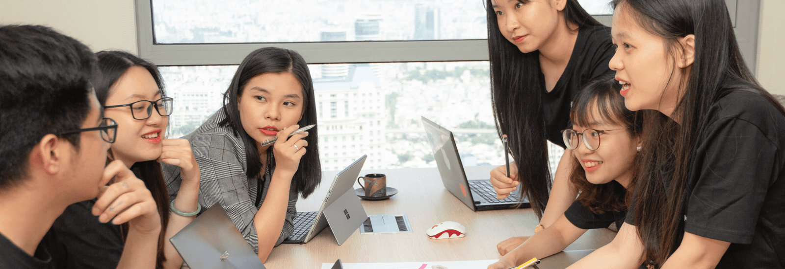 van tay media hh pie3qiug unsplash 1.png